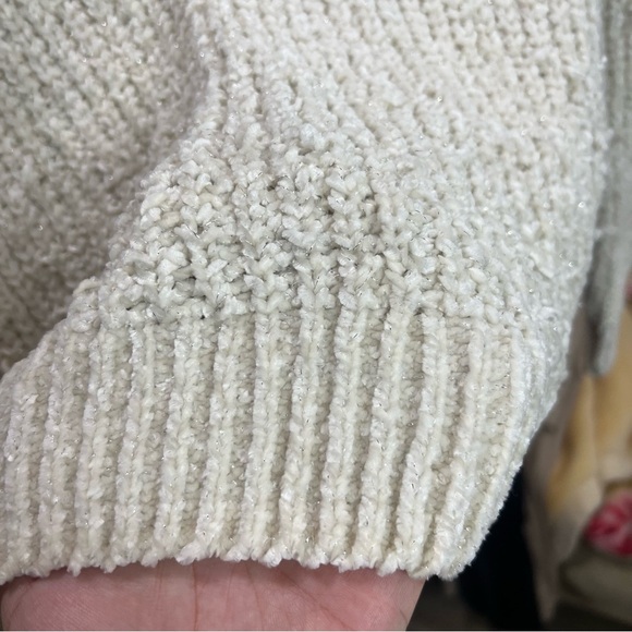 SUZY SHIER V-Neck Pullover Sweater Off White Ribbed size Medium Knitted Sweater - Picture 6 of 8
